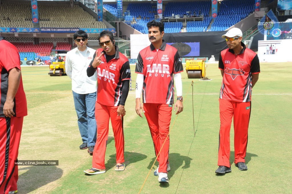 Telugu Warriors Vs Kerala Strikers Match Photos 01 - 34 / 91 photos
