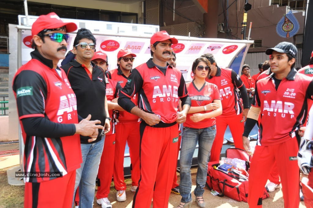 Telugu Warriors Vs Kerala Strikers Match Photos 01 - 36 / 91 photos