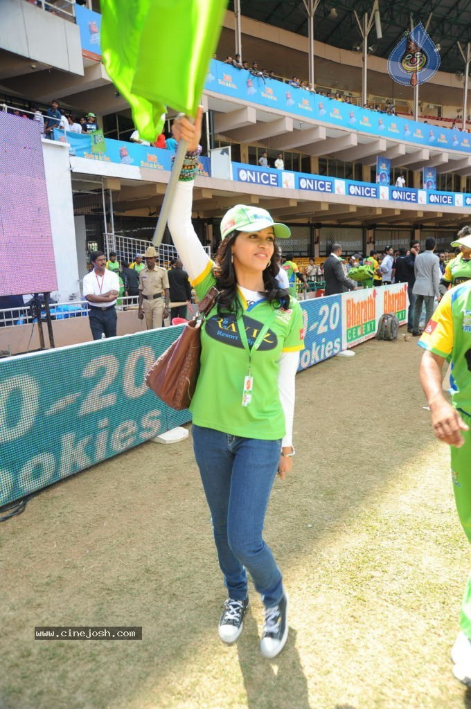 Telugu Warriors Vs Kerala Strikers Match Photos 01 - 46 / 91 photos