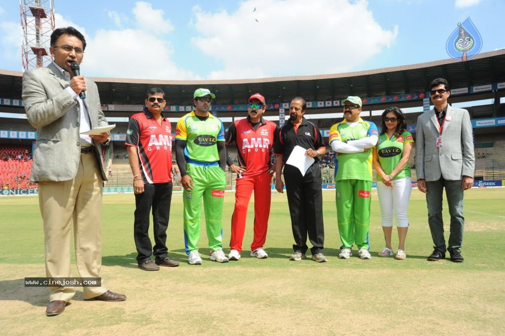 Telugu Warriors Vs Kerala Strikers Match Photos 01 - 50 / 91 photos