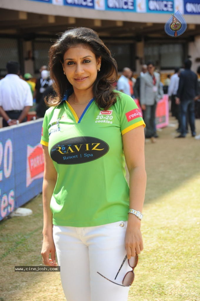 Telugu Warriors Vs Kerala Strikers Match Photos 01 - 54 / 91 photos