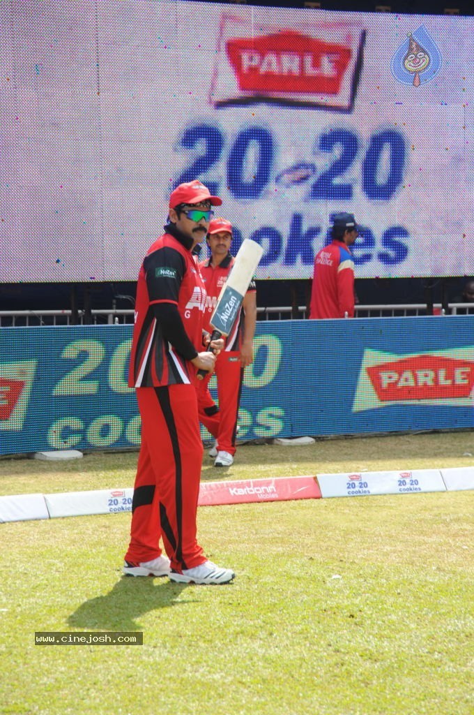 Telugu Warriors Vs Kerala Strikers Match Photos 01 - 56 / 91 photos