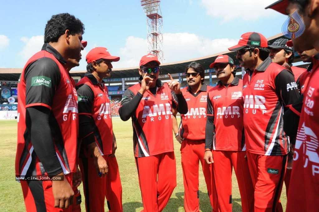 Telugu Warriors Vs Kerala Strikers Match Photos 01 - 57 / 91 photos