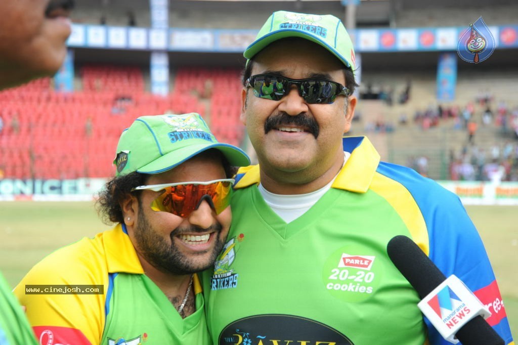 Telugu Warriors Vs Kerala Strikers Match Photos 01 - 65 / 91 photos