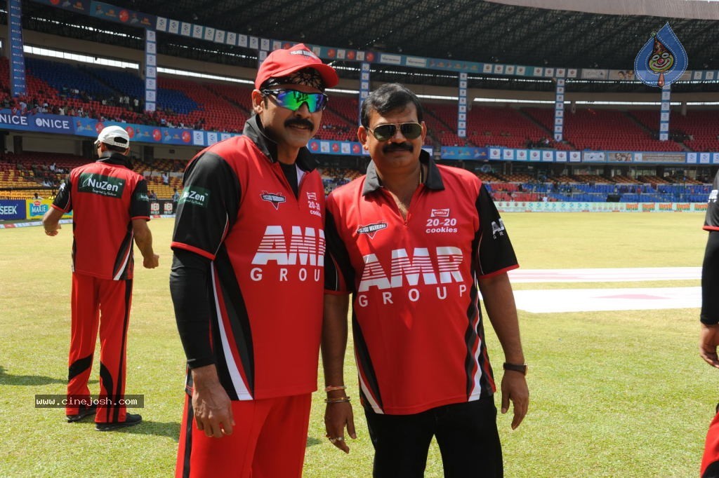 Telugu Warriors Vs Kerala Strikers Match Photos 01 - 71 / 91 photos