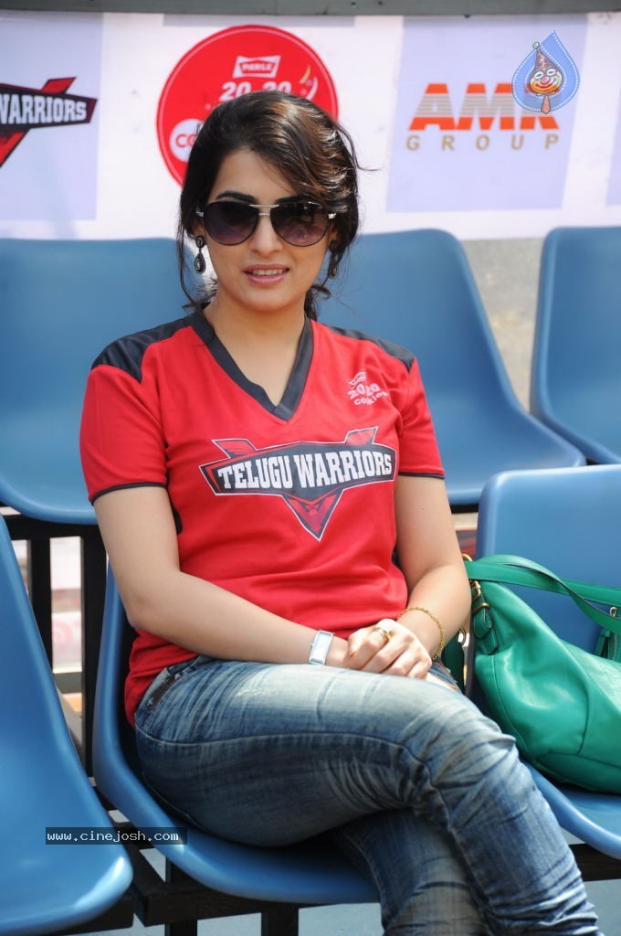 Telugu Warriors Vs Kerala Strikers Match Photos 01 - 76 / 91 photos