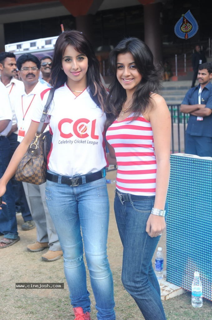 Telugu Warriors Vs Kerala Strikers Match Photos 02 - 53 / 114 photos