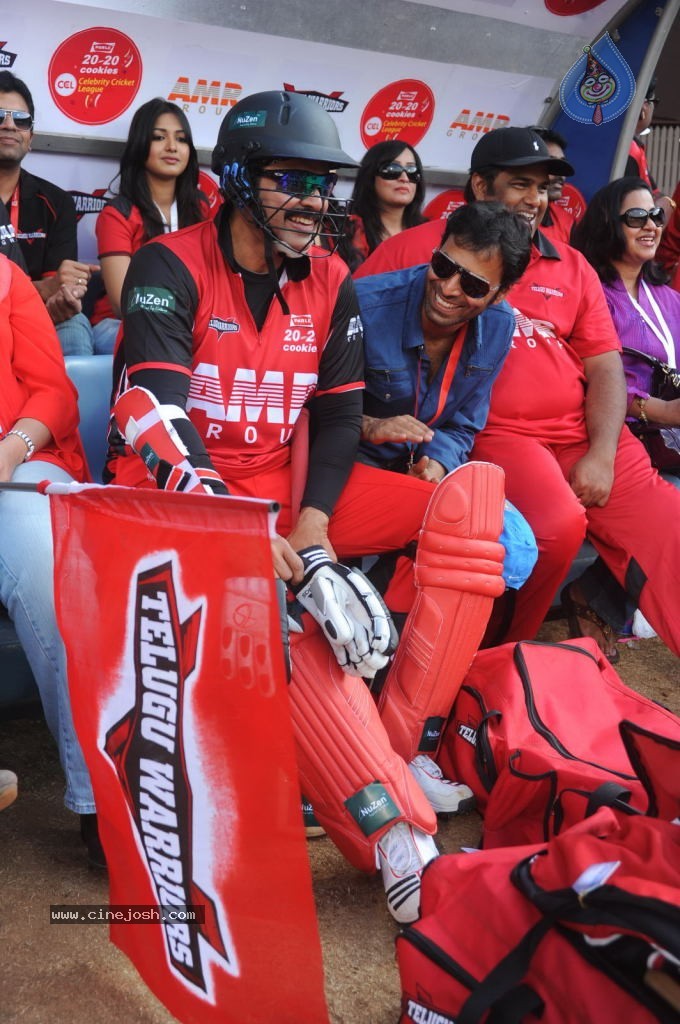 Telugu Warriors Vs Kerala Strikers Match Photos 02 - 59 / 114 photos