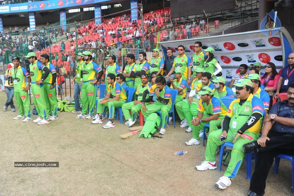 Telugu Warriors Vs Kerala Strikers Match Photos 02 - 60 / 114 photos