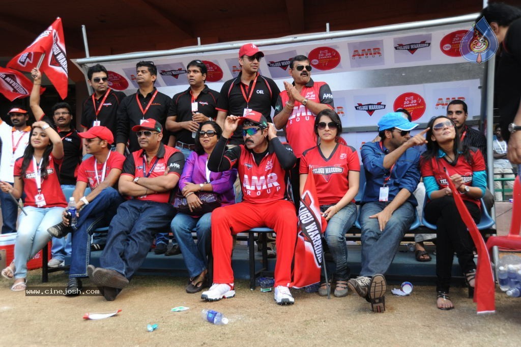 Telugu Warriors Vs Kerala Strikers Match Photos 02 - 68 / 114 photos