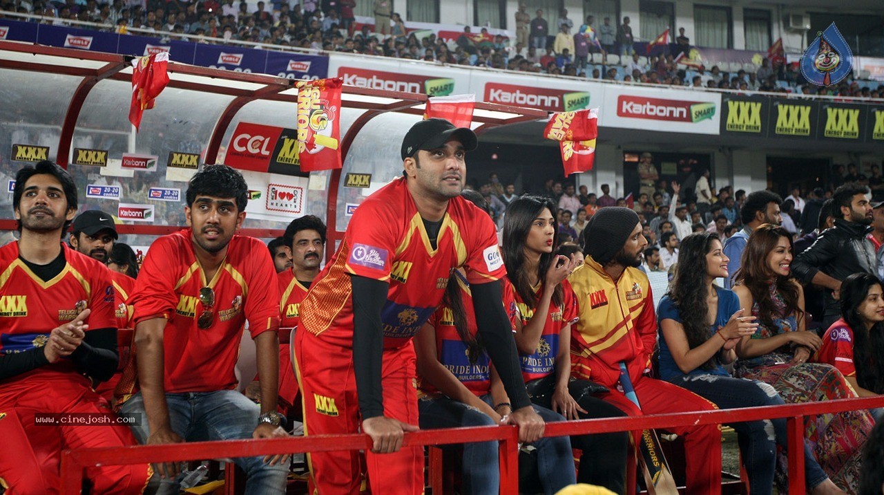 Telugu Warriors Vs Mumbai Heroes Match Photos - 10 / 150 photos