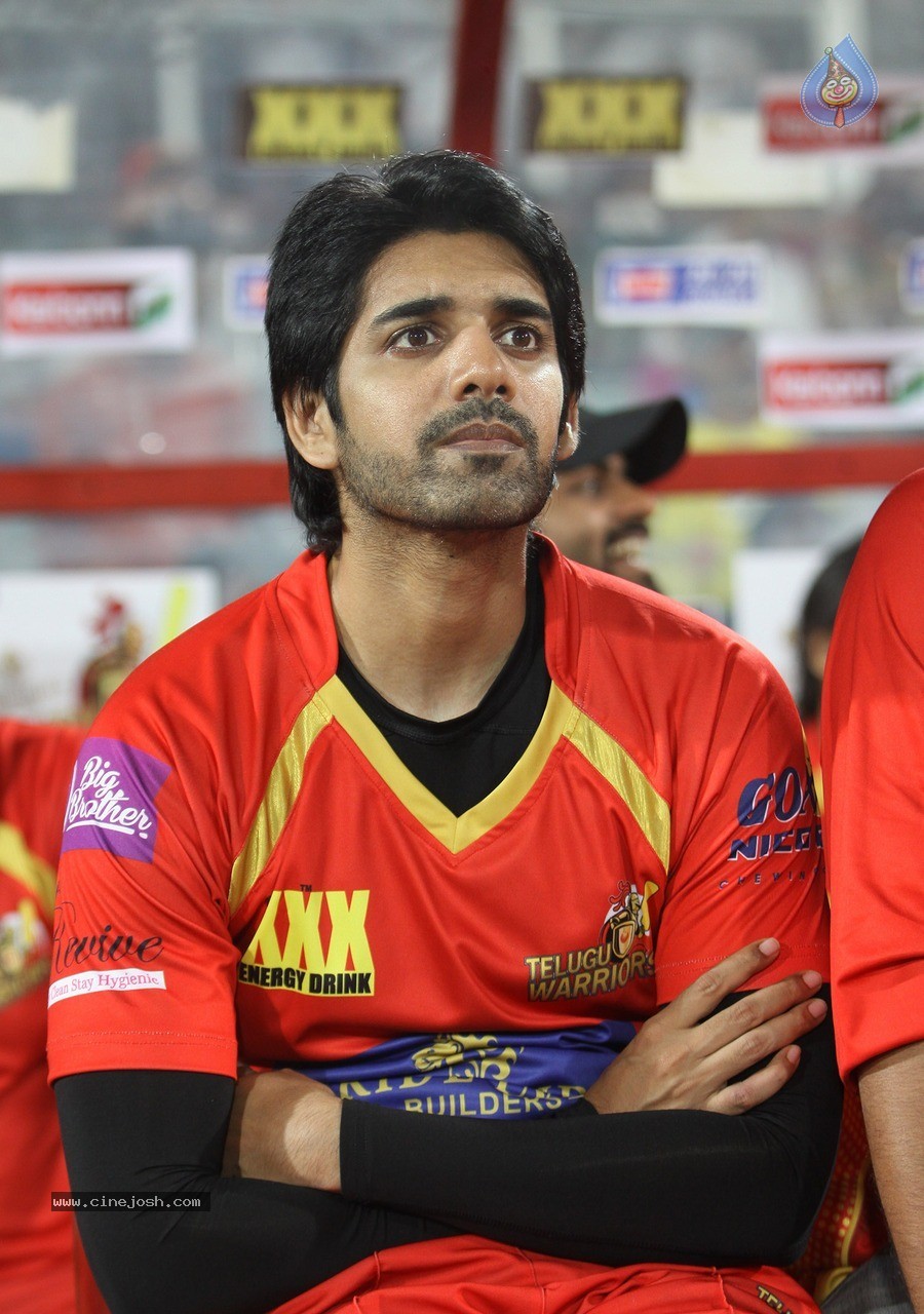 Telugu Warriors Vs Mumbai Heroes Match Photos - 24 / 150 photos