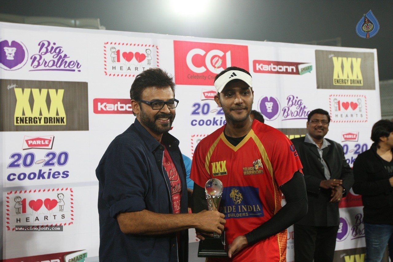 Telugu Warriors Vs Mumbai Heroes Match Photos - 33 / 150 photos