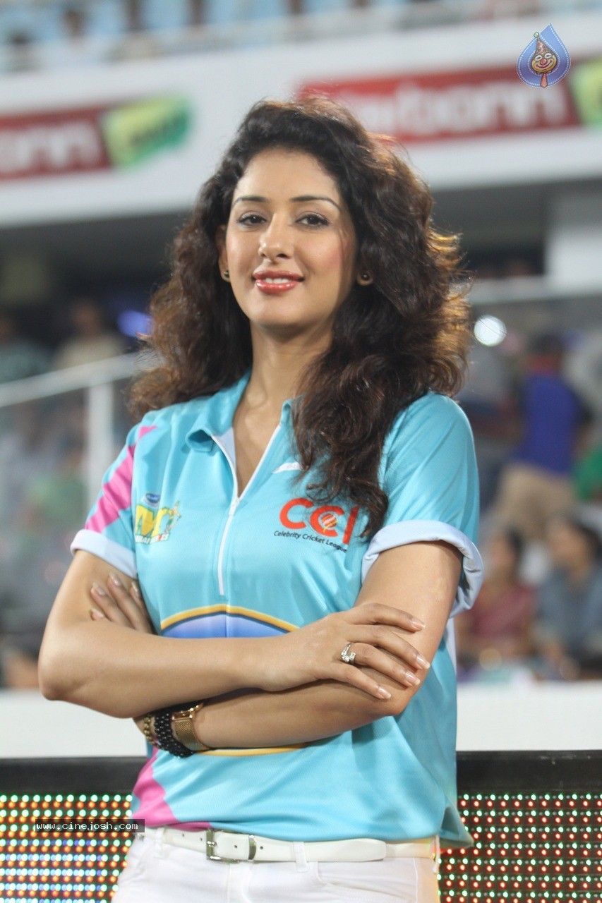 Telugu Warriors Vs Mumbai Heroes Match Photos - 75 / 150 photos