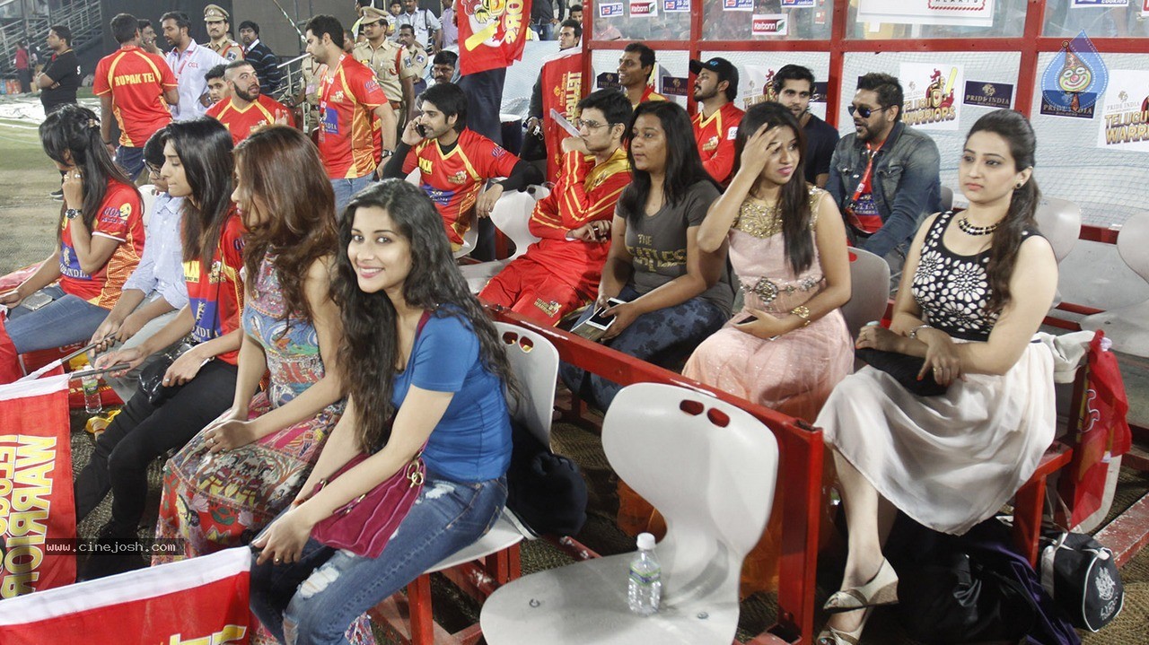 Telugu Warriors Vs Mumbai Heroes Match Photos - 95 / 150 photos