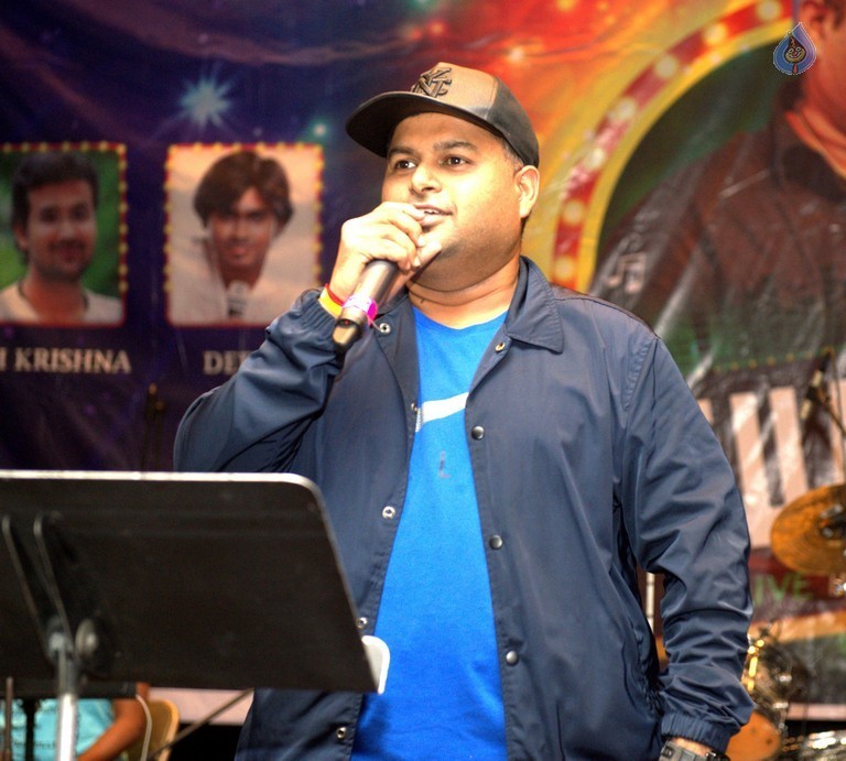 Thaman NJ Live Concert - 21 / 51 photos