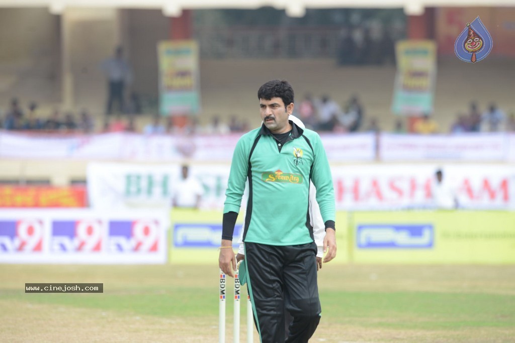 Tollywood Cricket Match in Vijayawada 01 - 14 / 163 photos