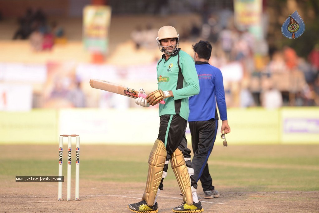 Tollywood Cricket Match in Vijayawada 01 - 22 / 163 photos