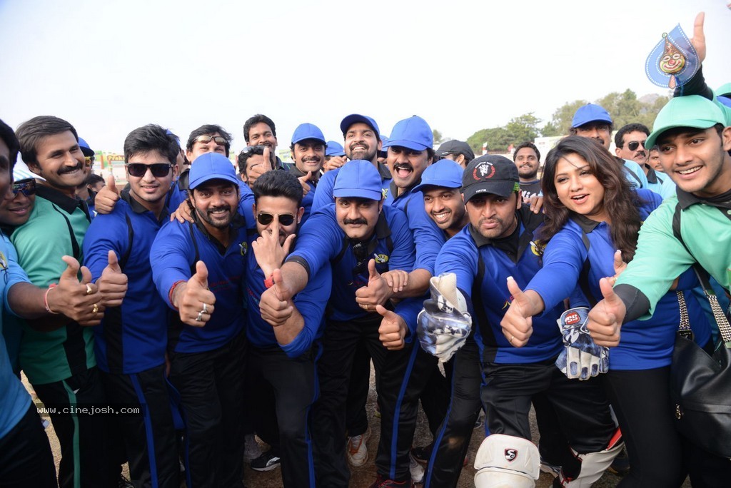 Tollywood Cricket Match in Vijayawada 01 - 99 / 163 photos