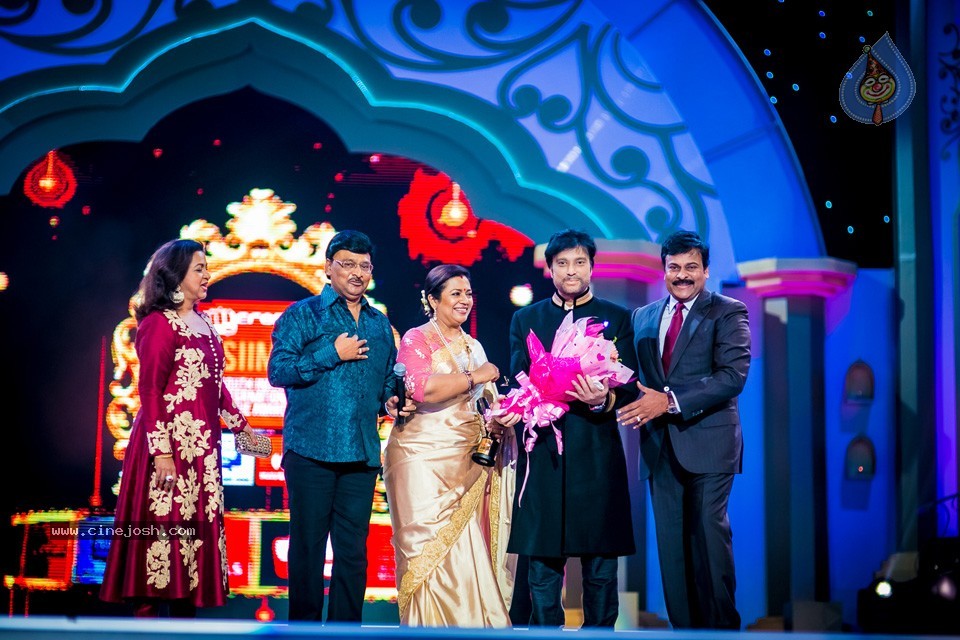 Top Celebs at SIIMA Awards 2014 - 13 / 150 photos