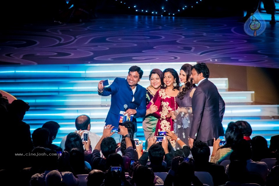 Top Celebs at SIIMA Awards 2014 - 18 / 150 photos