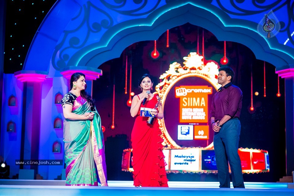 Top Celebs at SIIMA Awards 2014 - 47 / 150 photos