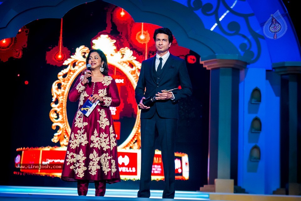 Top Celebs at SIIMA Awards 2014 - 92 / 150 photos
