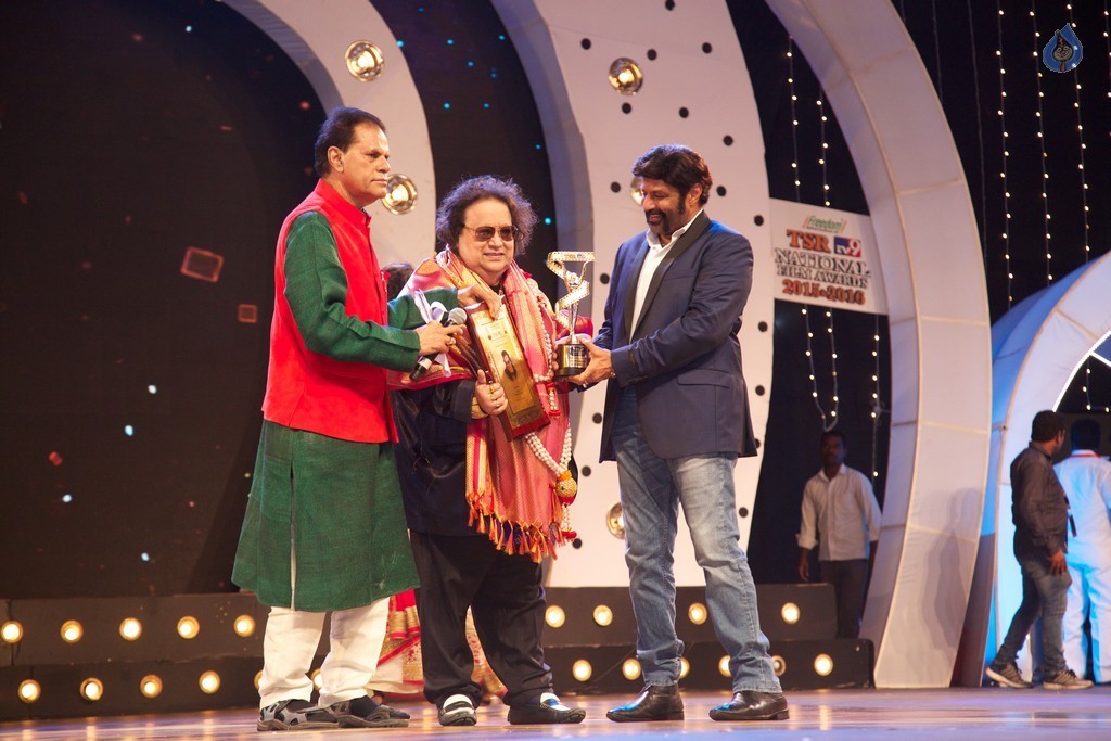 TSR - TV9 National Film Awards - 26 / 50 photos
