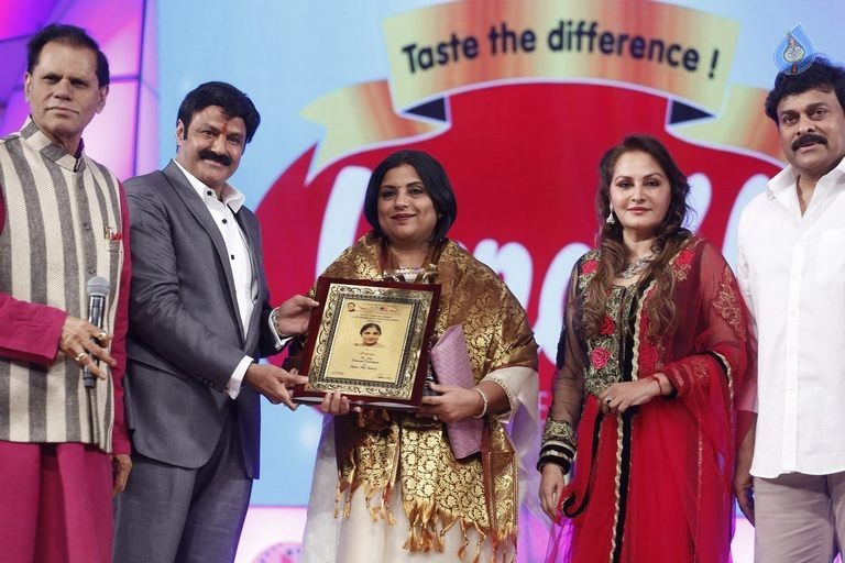 TSR - TV9 National Film Awards Photos 3 - 172 / 441 photos