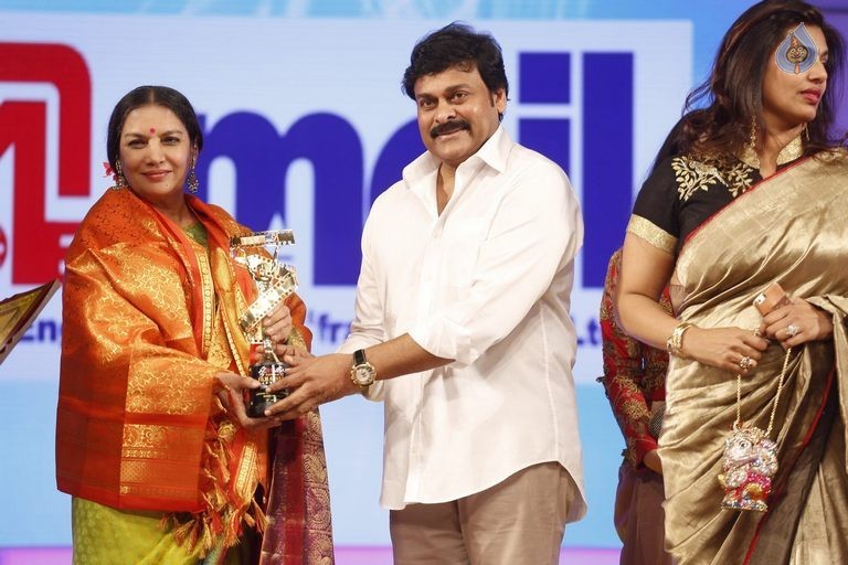 TSR - TV9 National Film Awards Photos 3 - 389 / 441 photos