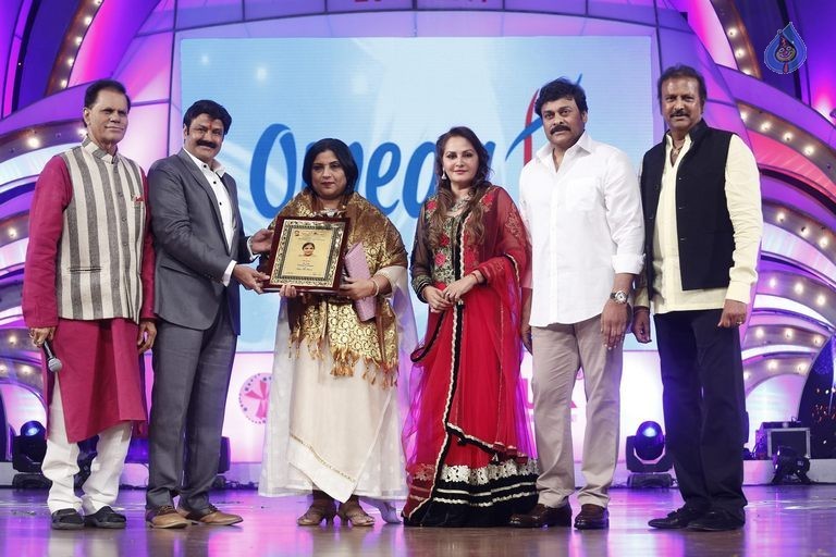 TSR - TV9 National Film Awards Photos 3 - 396 / 441 photos