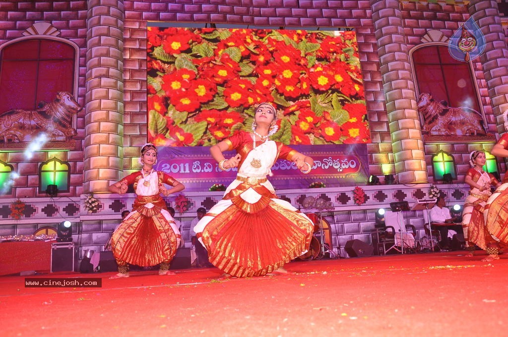 TV Nandi Awards 2011 - 16 / 326 photos