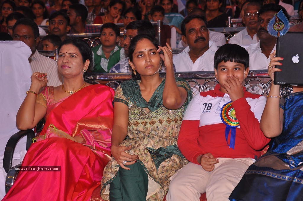 TV Nandi Awards 2011 - 274 / 326 photos