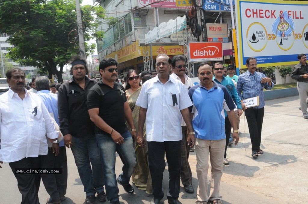 TV Parirakhana Samithi Dharna - 11 / 26 photos