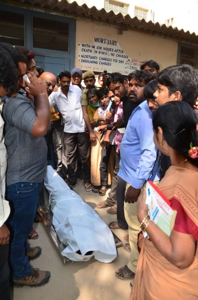 Uday Kiran Dead Body More Photos - 17 / 48 photos