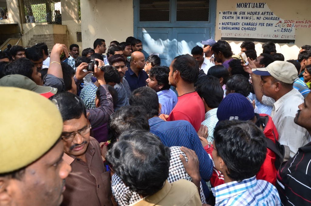 Uday Kiran Dead Body More Photos - 22 / 48 photos