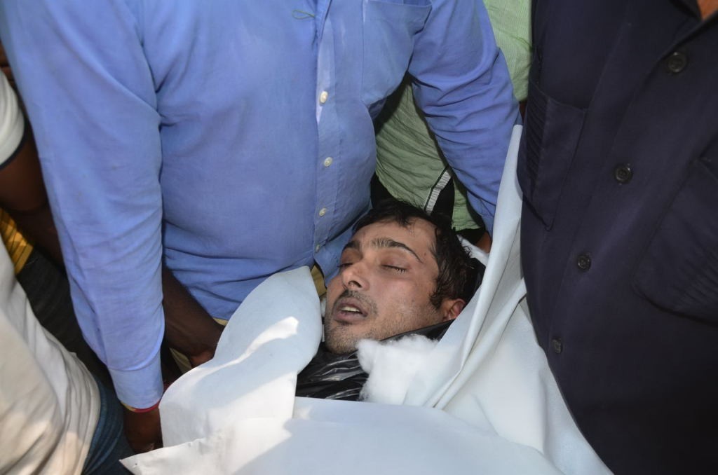 Uday Kiran Dead Body More Photos - 39 / 48 photos