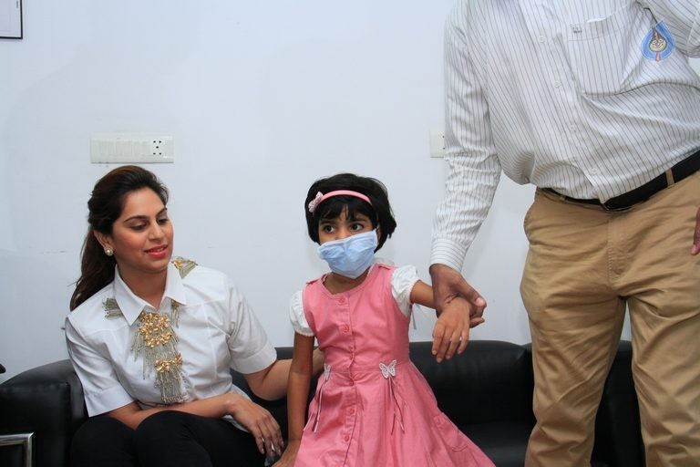 Upasna at Apollo Transplant Team Event - 4 / 13 photos