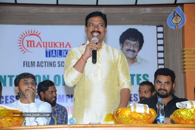 Uttej Mayukha Film Acting School Press meet - 25 / 30 photos