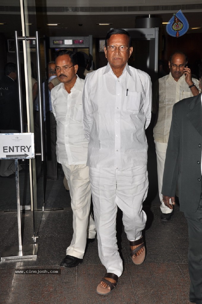 Vaartha MD Girish Sanghi Son Wedding Reception - 107 / 150 photos