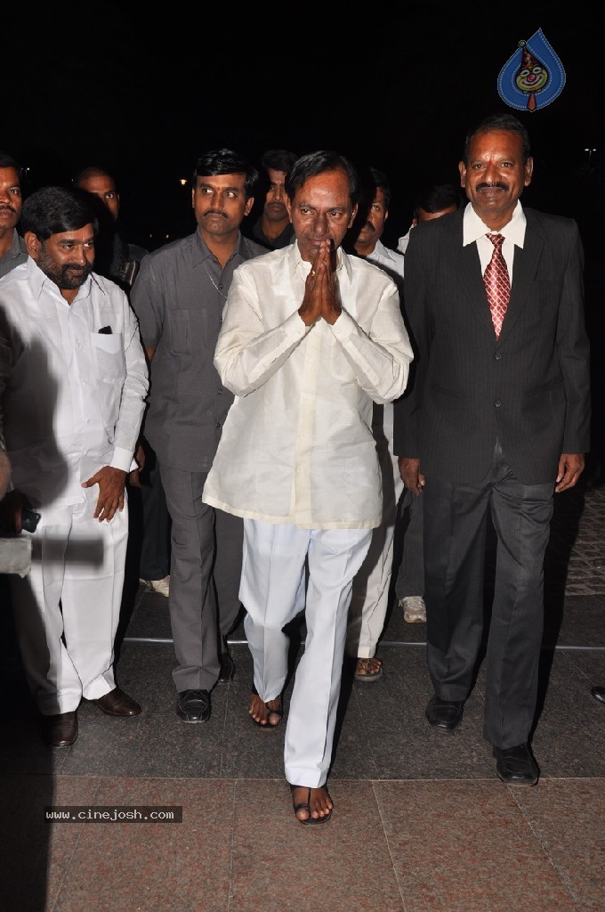 Vaartha MD Girish Sanghi Son Wedding Reception - 111 / 150 photos