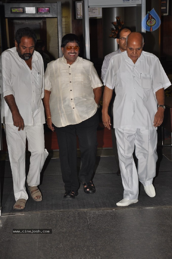 Vaartha MD Girish Sanghi Son Wedding Reception - 131 / 150 photos