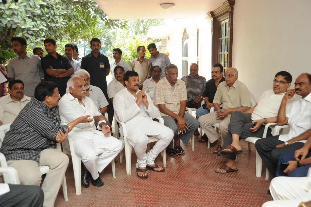 Vadde Ramesh Condolences Photos - 5 / 149 photos