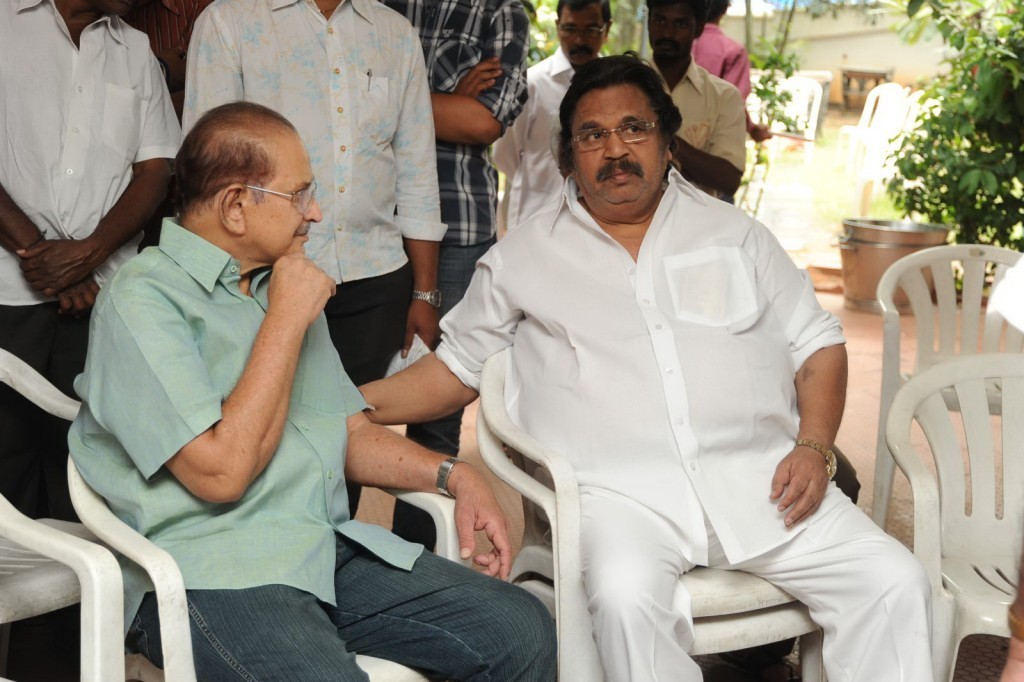 Vadde Ramesh Condolences Photos - 21 / 149 photos