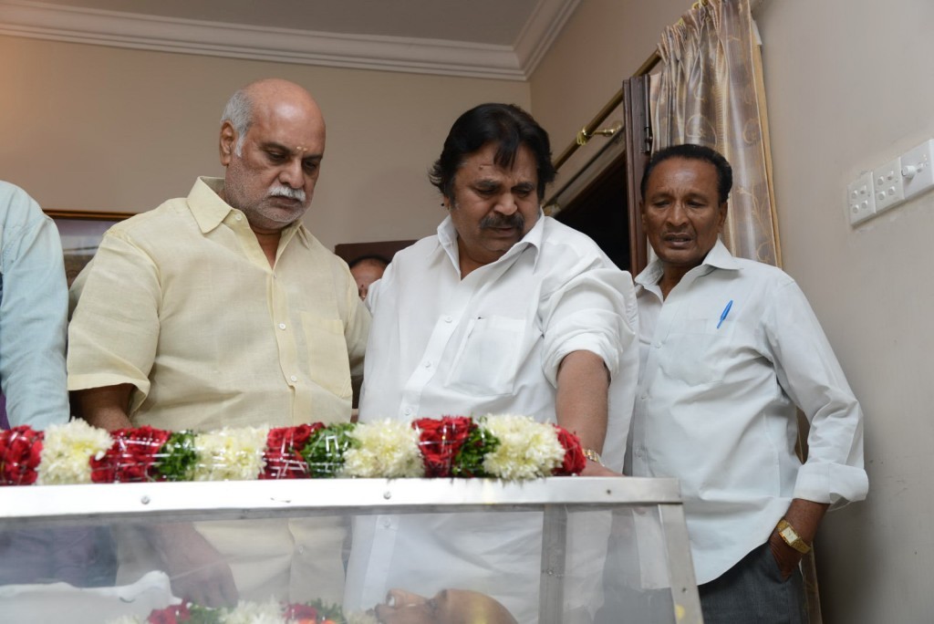 Vadde Ramesh Condolences Photos - 46 / 149 photos