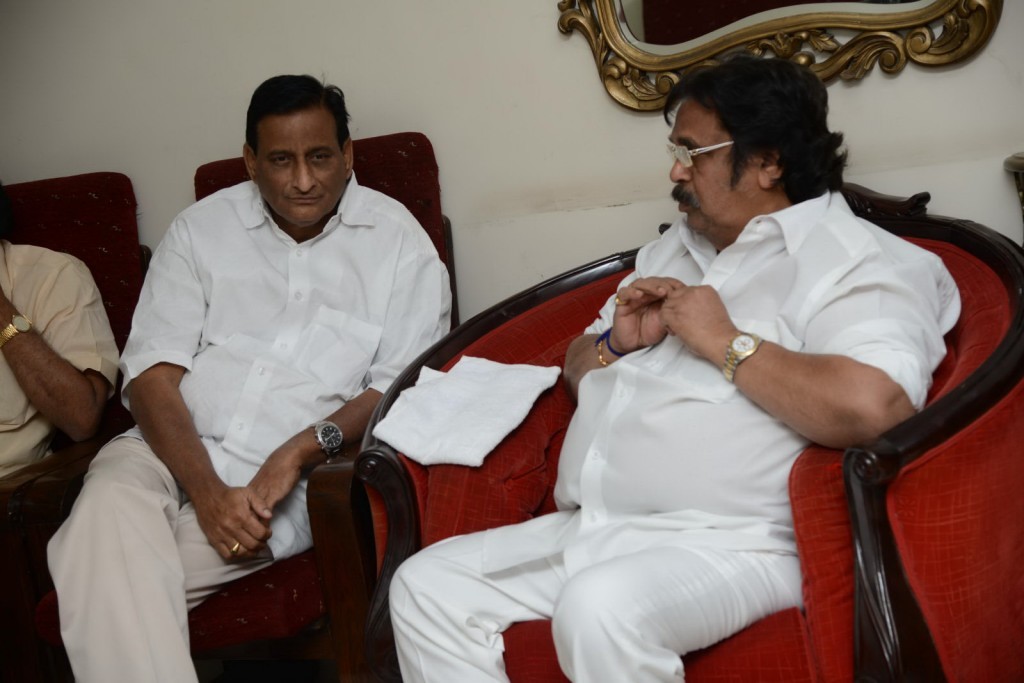 Vadde Ramesh Condolences Photos - 54 / 149 photos