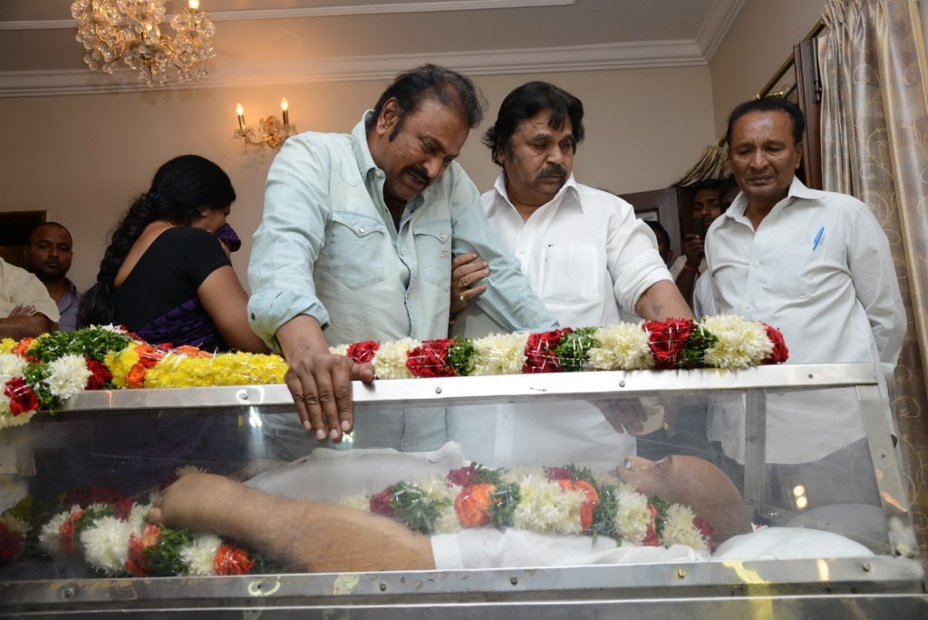 Vadde Ramesh Condolences Photos - 64 / 149 photos