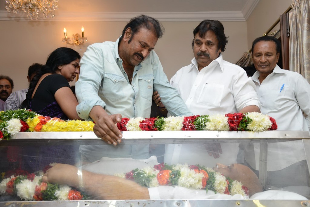 Vadde Ramesh Condolences Photos - 74 / 149 photos