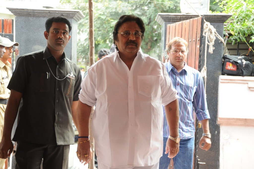 Vadde Ramesh Condolences Photos - 129 / 149 photos