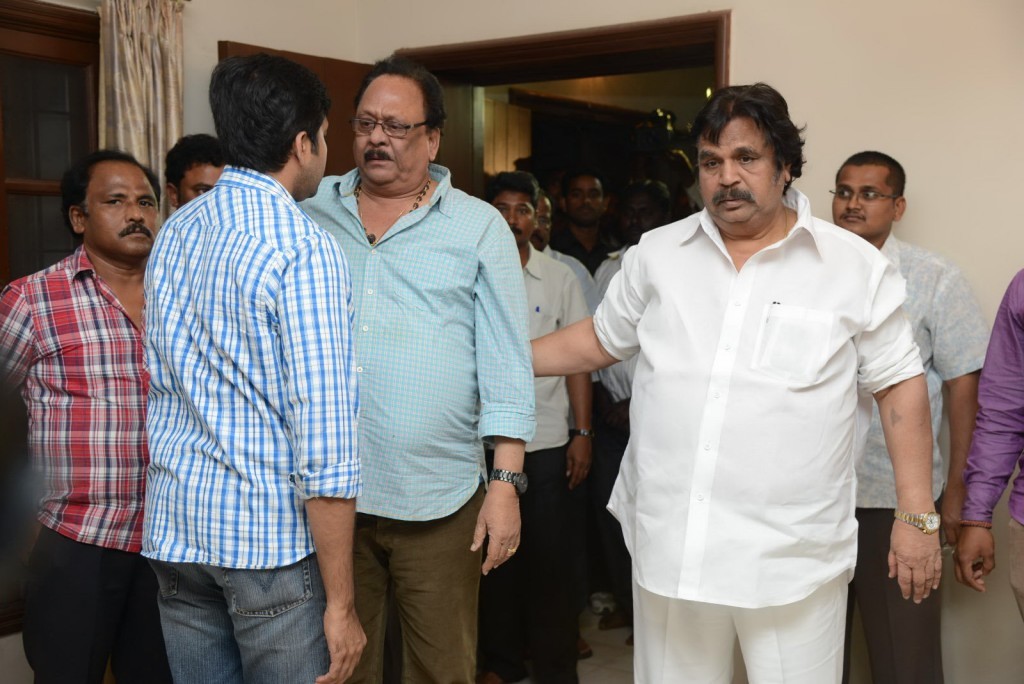 Vadde Ramesh Condolences Photos - 133 / 149 photos